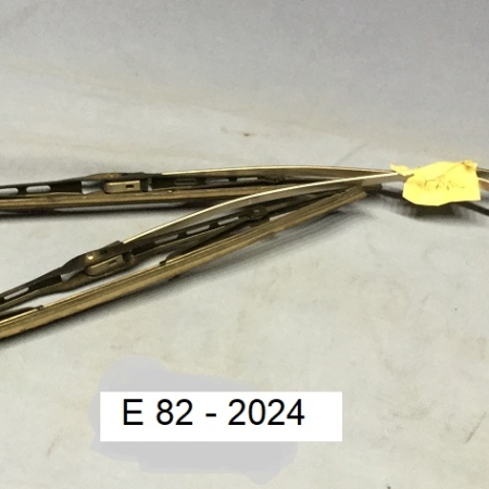 art e82-2024 PER CITROEN DS 19 20 21 COPPIA SPAZZOLE TERGI COMPLETE DI SUPPORTI IN ACCIAIO SATINATO USATE OTTIME CONDIZIONI (al momento non disponibili)