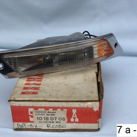 art 7a-2025 PER CITROEN DS 19 20 21 23 FRECCIA ANT SX BIANCO/ARANCIO SEIMA NUOVA ORIG ANNO '68 - '75